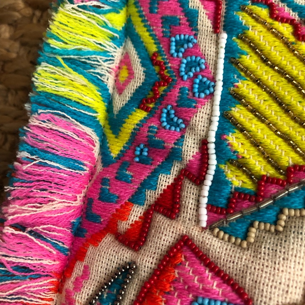 New: Tara Grinna Embroidered Fringe Clutch - Picture 8 of 10